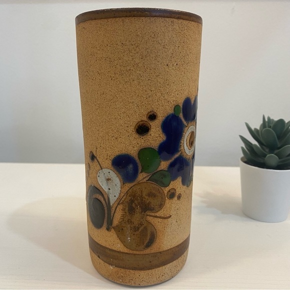 Vintage Mexican Sandstone Vase Floral Vase - Picture 6 of 10